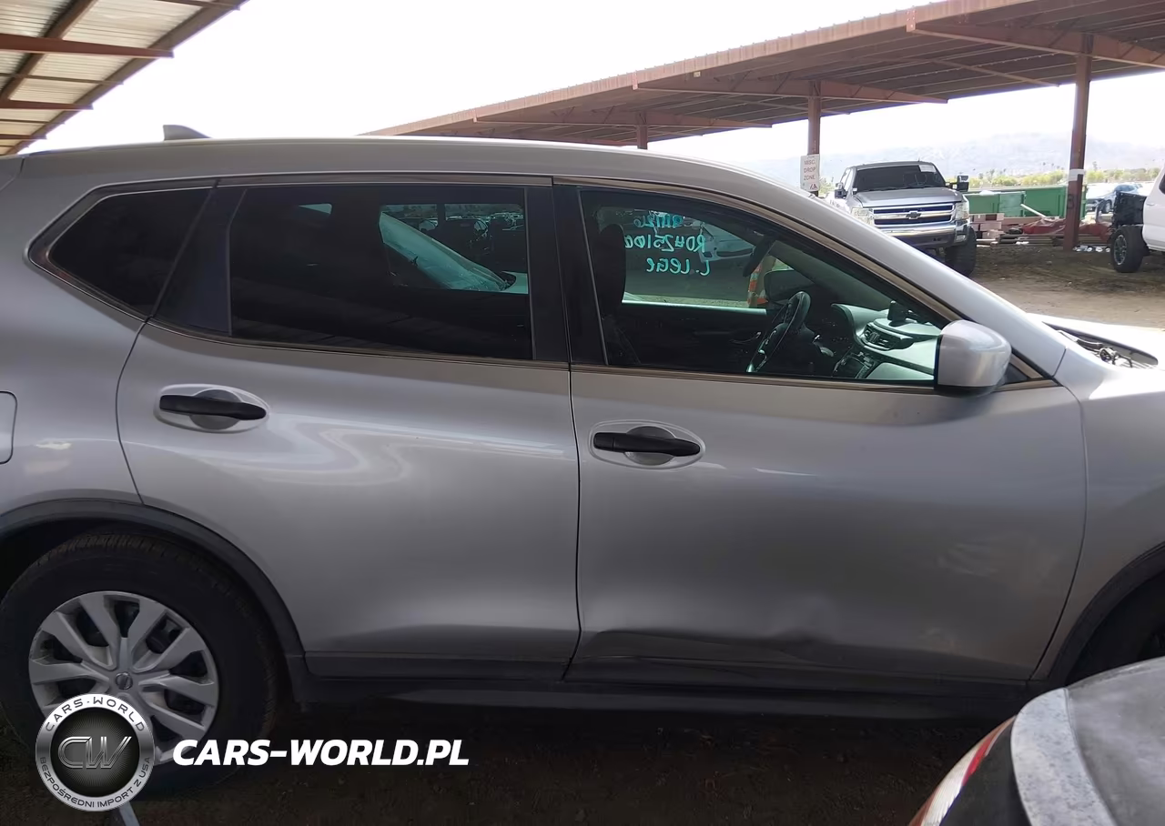 2018 Nissan Rogue S VIN:KNMAT2MT1JP534113 - 13