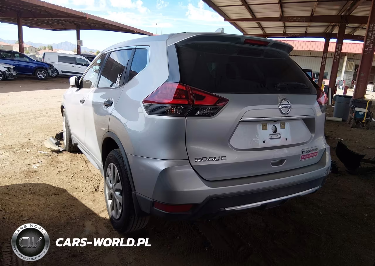 2018 Nissan Rogue S VIN:KNMAT2MT1JP534113 - 3
