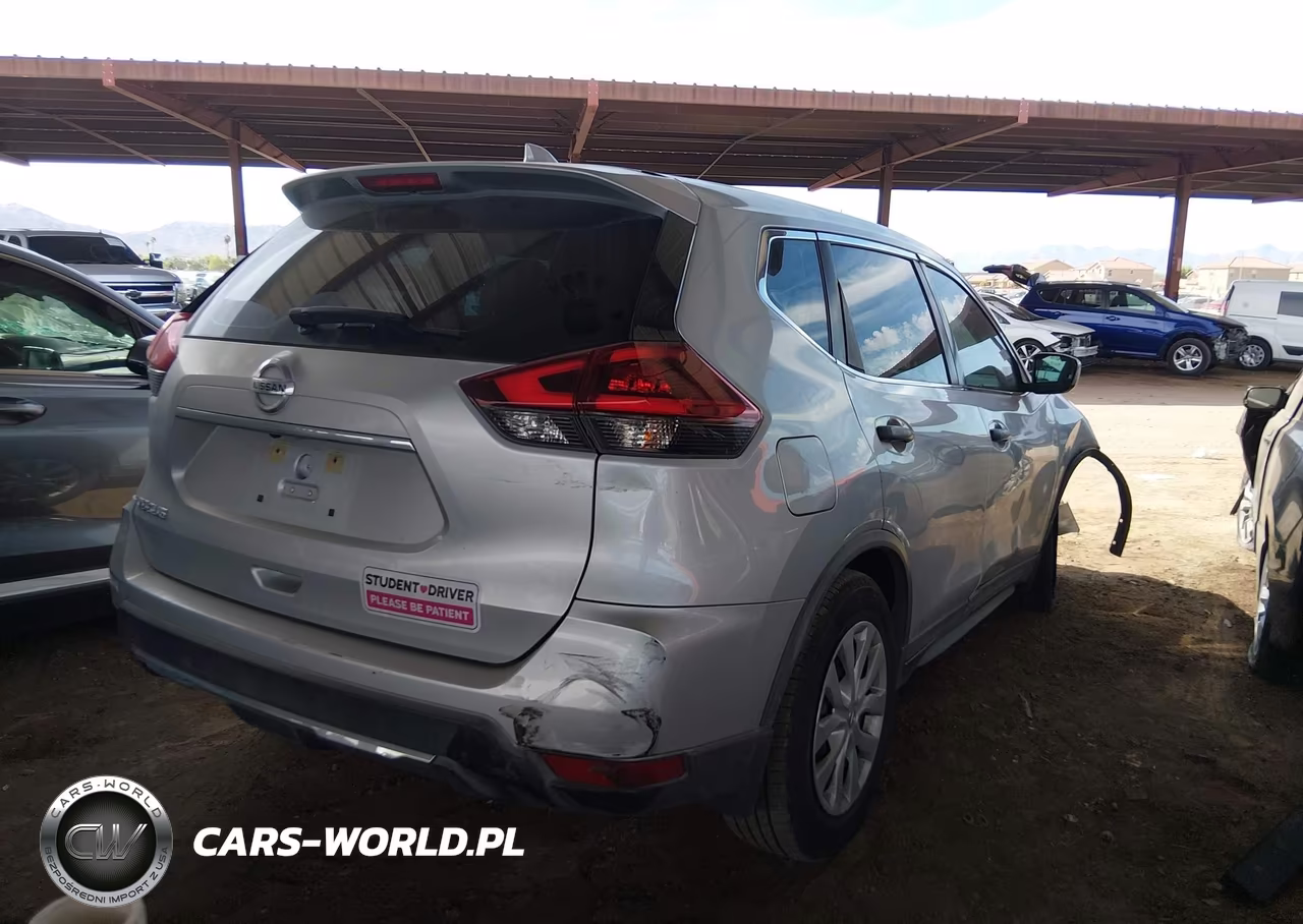 2018 Nissan Rogue S VIN:KNMAT2MT1JP534113 - 4