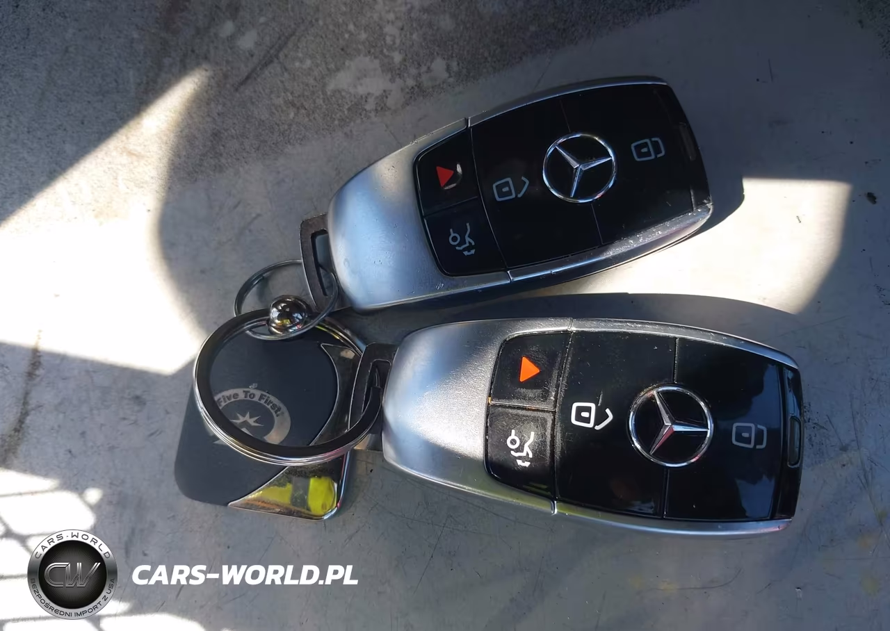 2019 Mercedes-Benz E 300 4Matic VIN:WDDZF4KB0KA518320 - 11