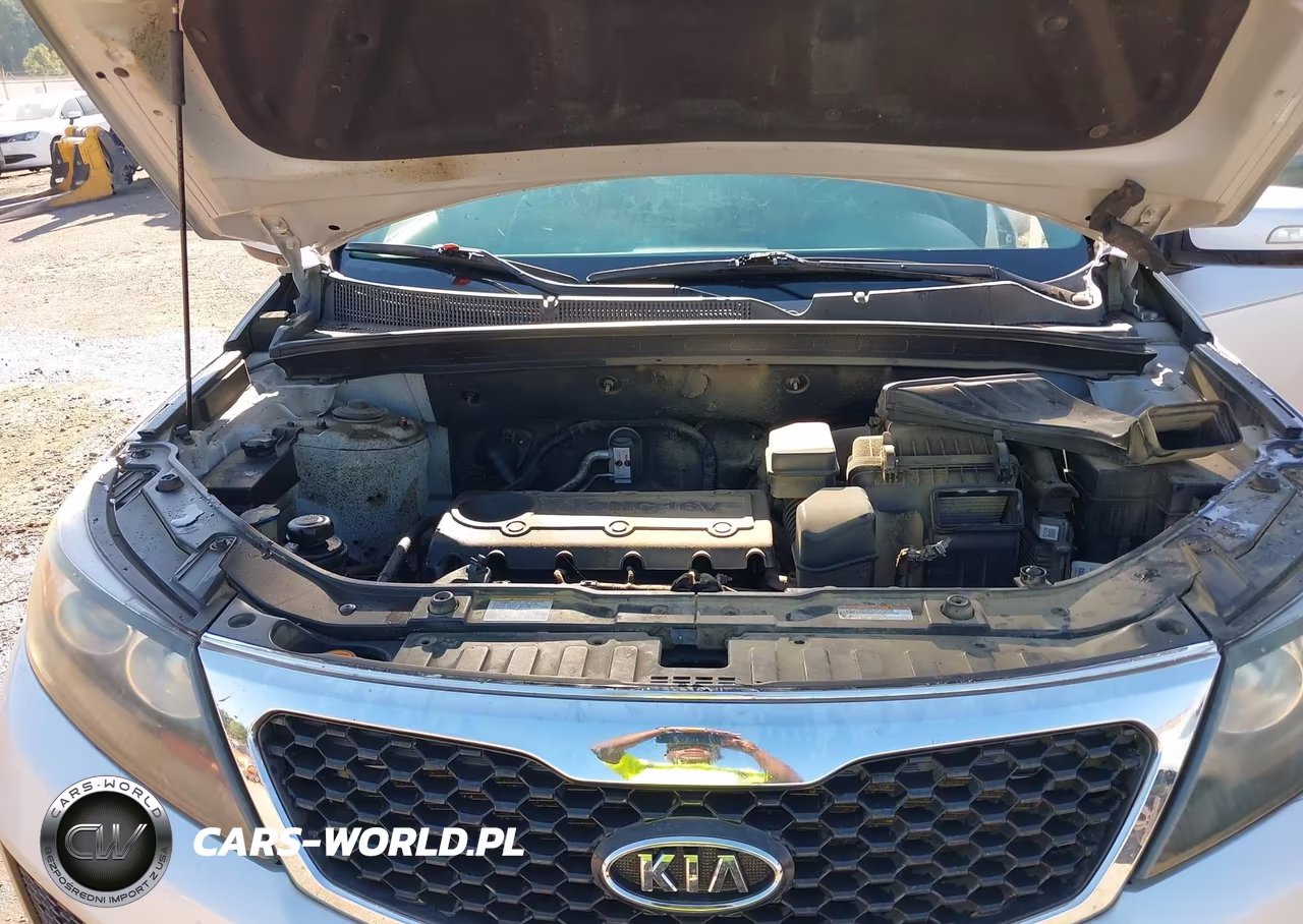 2011 Kia Sorento Lx VIN:5XYKT3A15BG052181 - 10