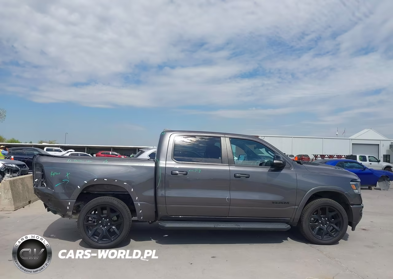 2021 Ram 1500 Laramie 4X4 5'7 Box VIN:1C6SRFJT9MN580567 - 14