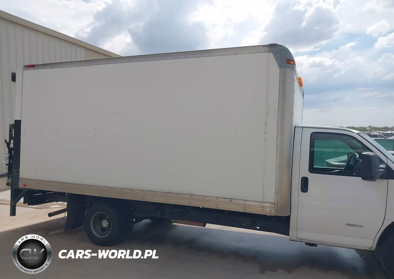 2015 Chevrolet Express Cutaway 4500 VIN:1GB6G6CGXF1117299 - 18