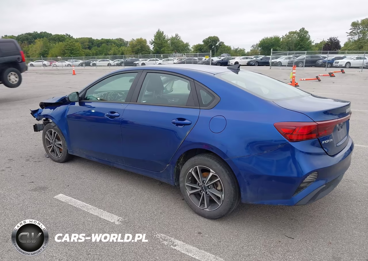 2022 Kia Forte Lxs VIN:3KPF24AD5NE478751 - 3