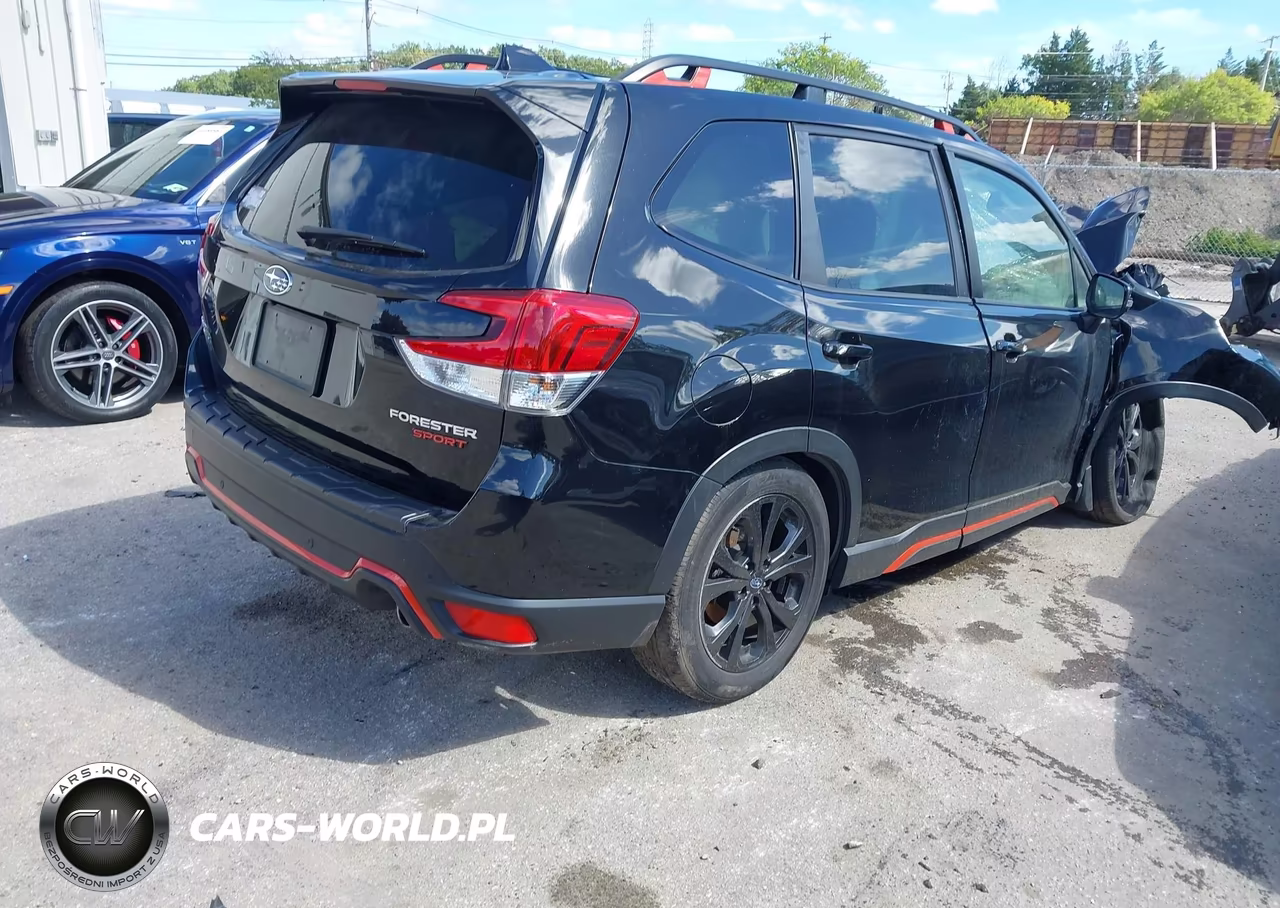2023 Subaru Forester Sport VIN:JF2SKAJC5PH531001 - 4