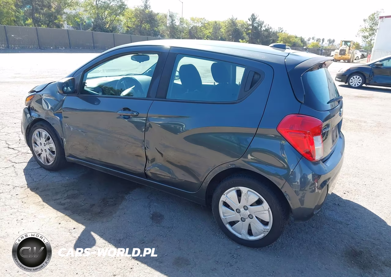 2018 Chevrolet Spark Ls Cvt VIN:KL8CB6SA3JC472413 - 3