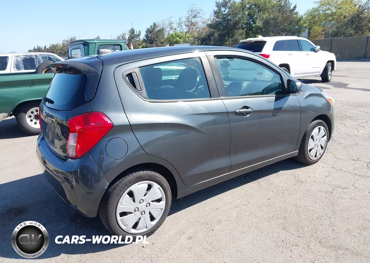 2018 Chevrolet Spark Ls Cvt VIN:KL8CB6SA3JC472413 - 4