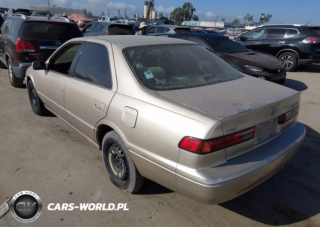 1998 Toyota Camry Le VIN:JT2BG28K4W0106216 - 3