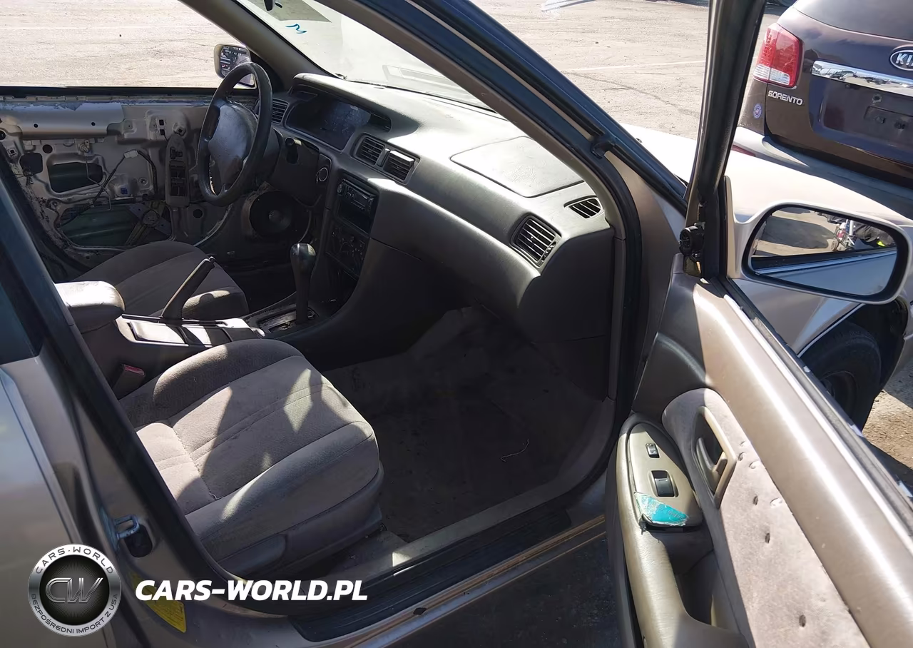 1998 Toyota Camry Le VIN:JT2BG28K4W0106216 - 5