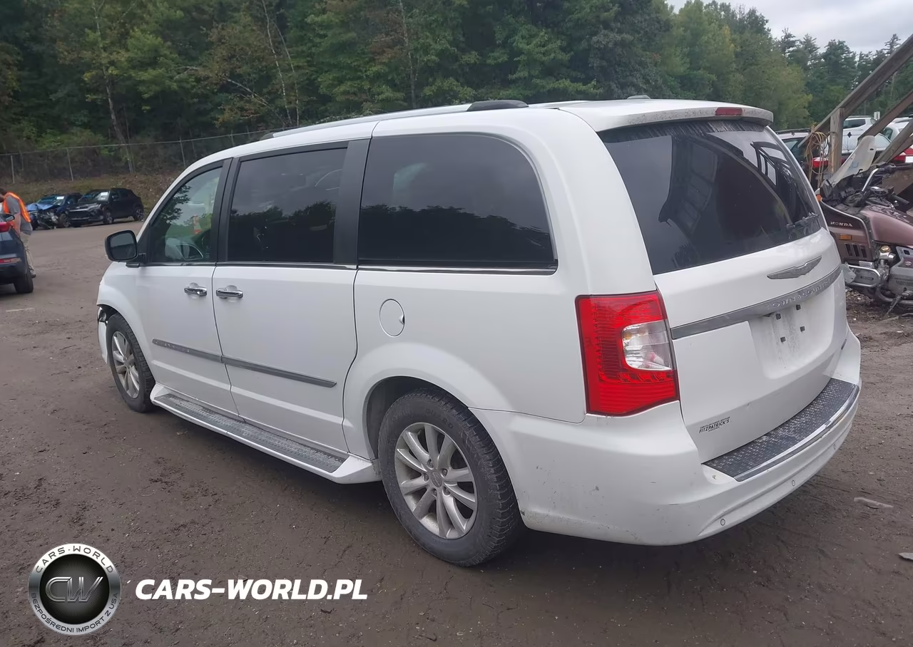 2015 Chrysler Town & Country Limited Platinum VIN:2C4RC1GG4FR753715 - 3