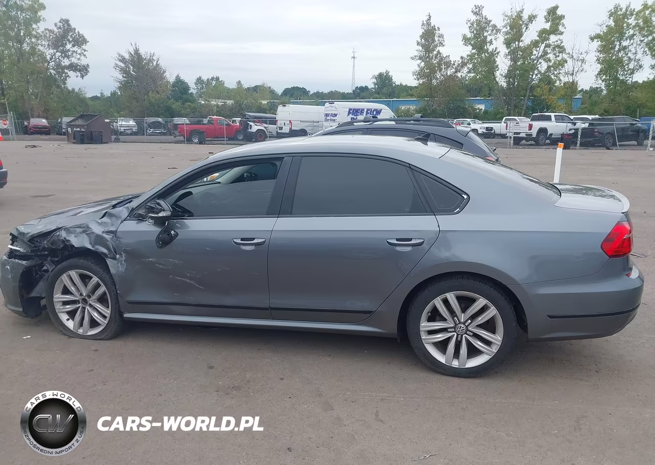 2016 Volkswagen Passat 1.8T Sel VIN:1VWCT7A37GC054682 - 14