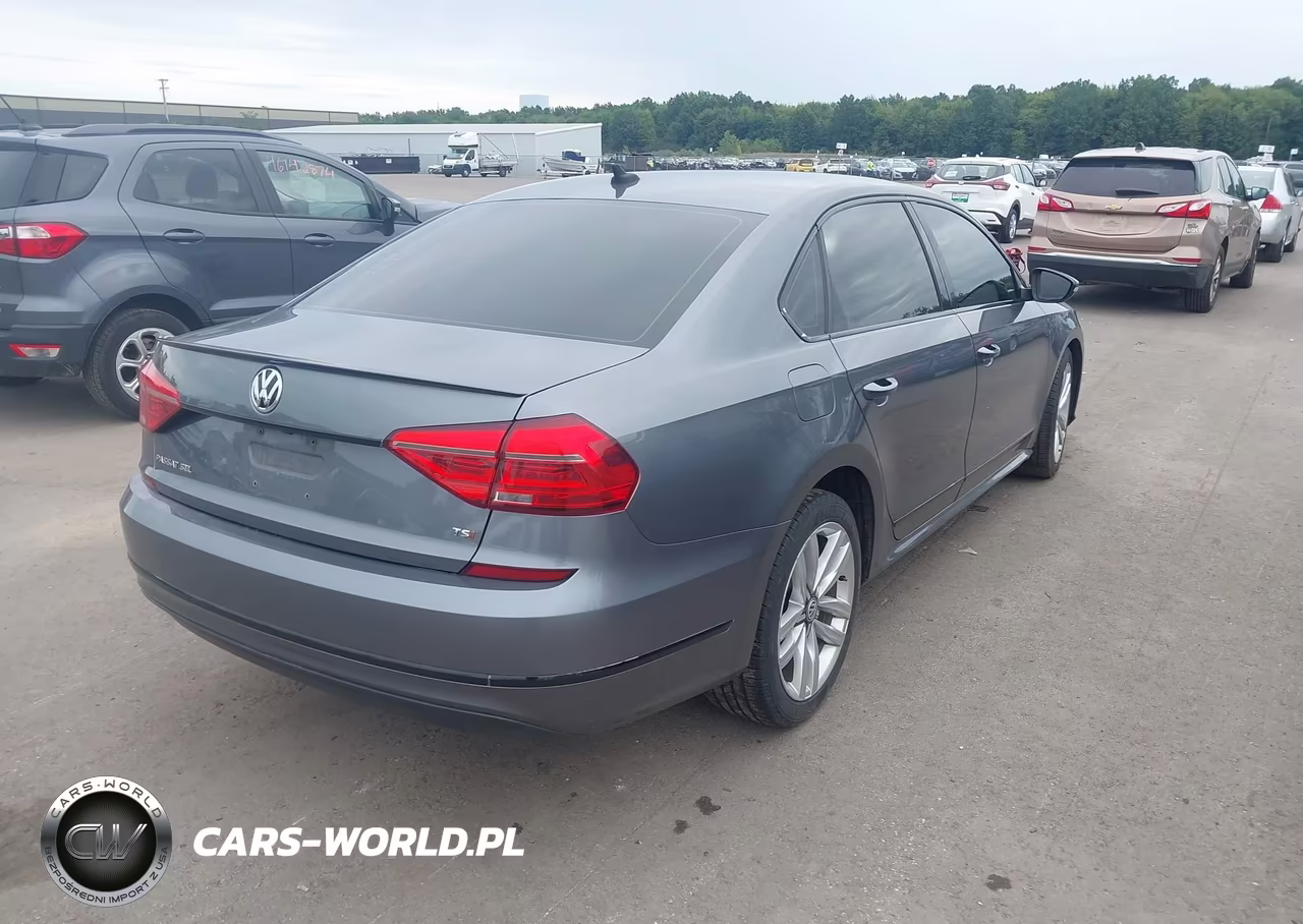 2016 Volkswagen Passat 1.8T Sel VIN:1VWCT7A37GC054682 - 4