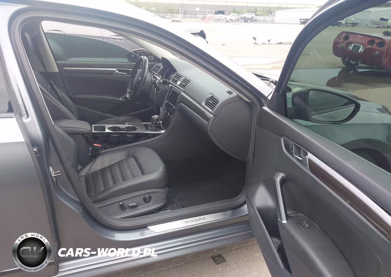 2016 Volkswagen Passat 1.8T Sel VIN:1VWCT7A37GC054682 - 5