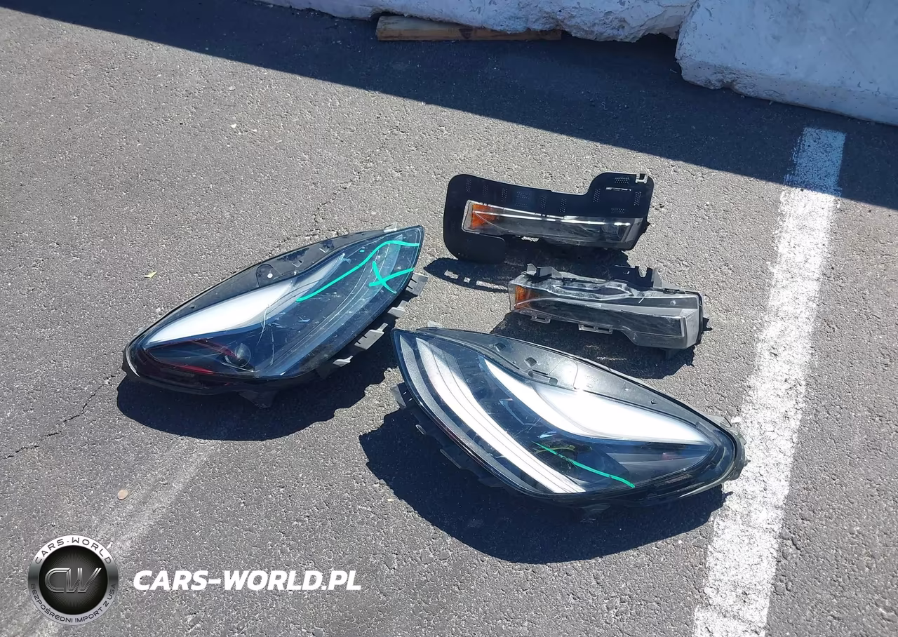 2022 Tesla Model Y Performance Dual Motor All-Wheel Drive VIN:7SAYGDEF8NF326675 - 11