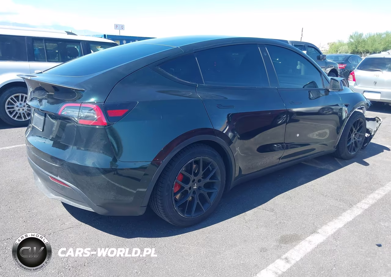 2022 Tesla Model Y Performance Dual Motor All-Wheel Drive VIN:7SAYGDEF8NF326675 - 4