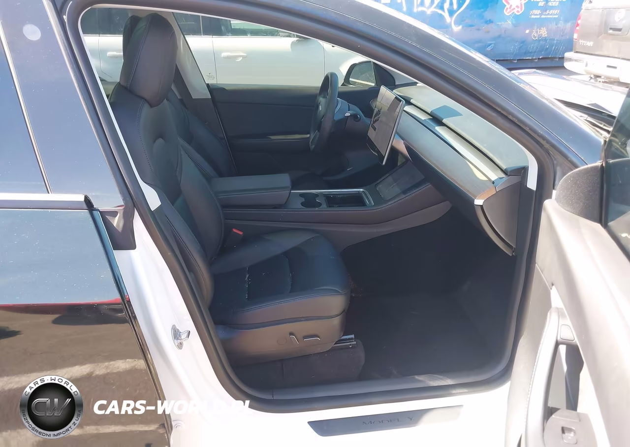 2022 Tesla Model Y Performance Dual Motor All-Wheel Drive VIN:7SAYGDEF8NF326675 - 5