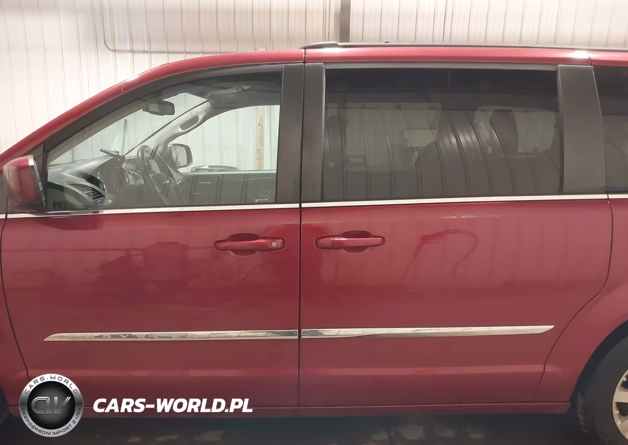 2016 Chrysler Town & Country Touring VIN:2C4RC1BG6GR141430 - 14