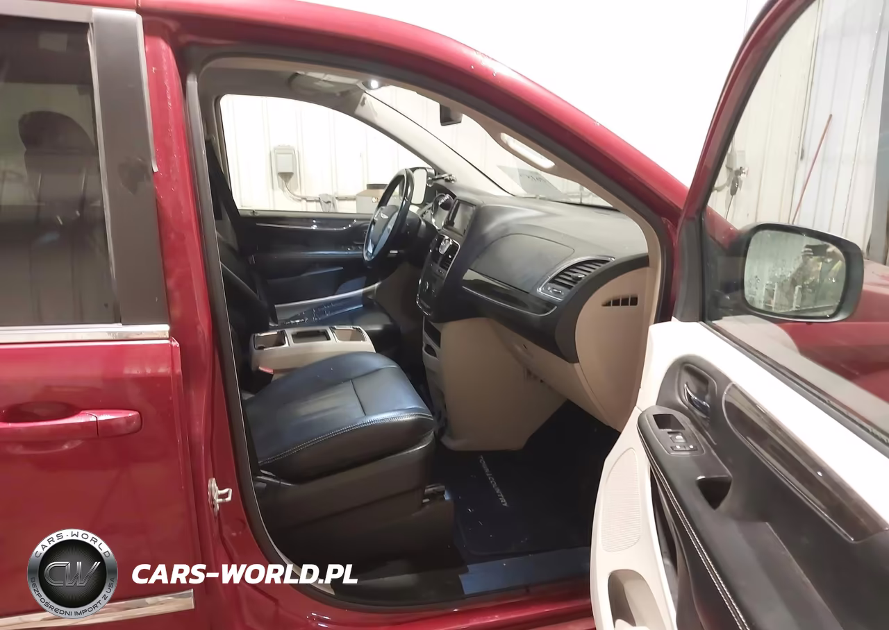 2016 Chrysler Town & Country Touring VIN:2C4RC1BG6GR141430 - 5