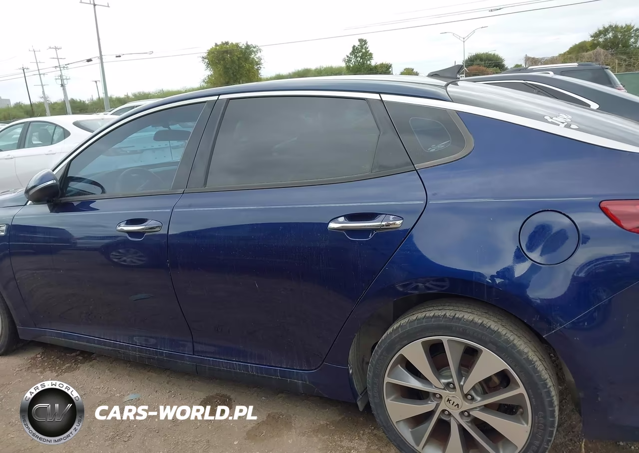 2018 Kia Optima S VIN:5XXGT4L35JG255617 - 14