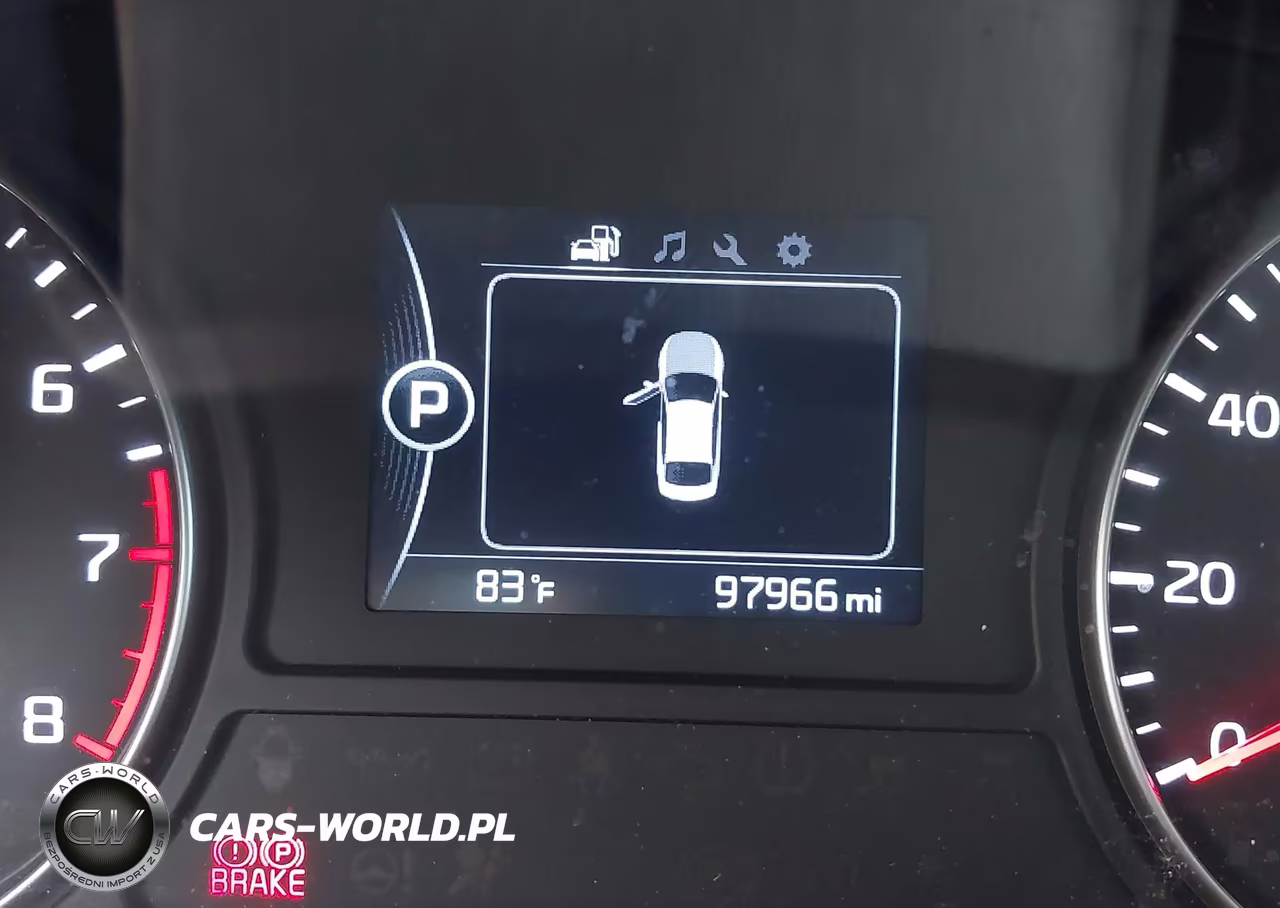 2018 Kia Optima S VIN:5XXGT4L35JG255617 - 15
