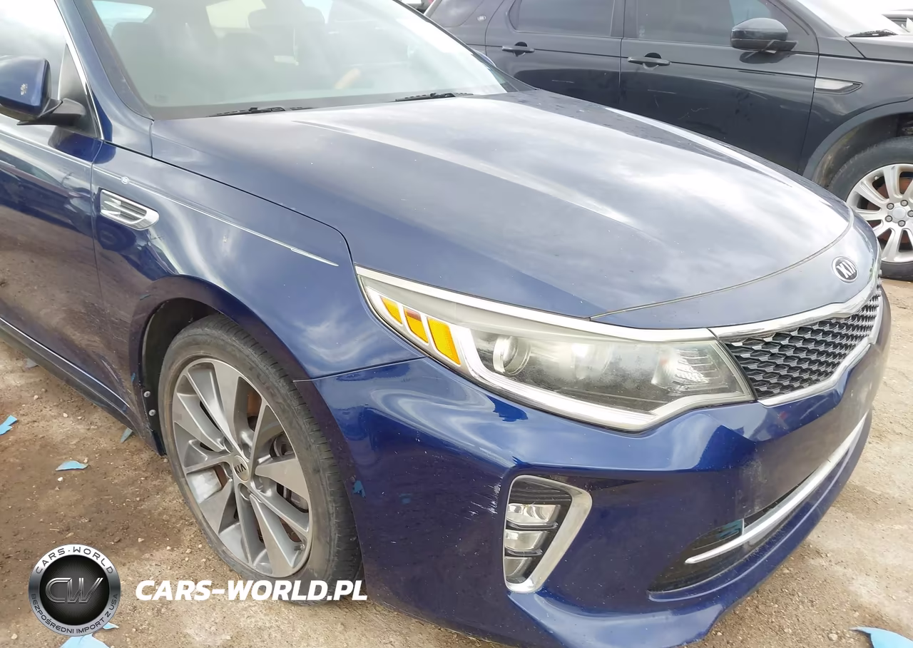 2018 Kia Optima S VIN:5XXGT4L35JG255617 - 6