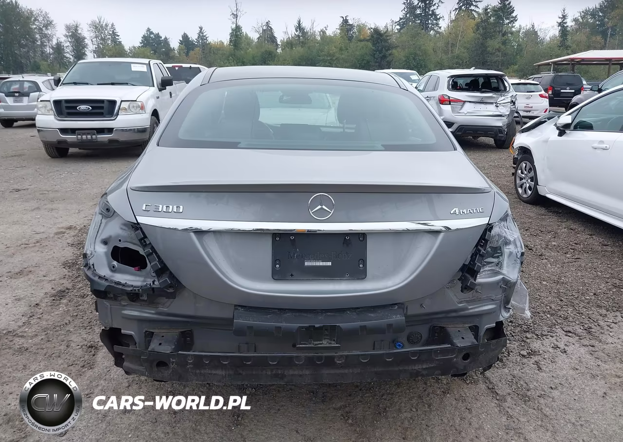2015 Mercedes-Benz C 300 Sport 4Matic VIN:55SWF4KB4FU062881 - 17