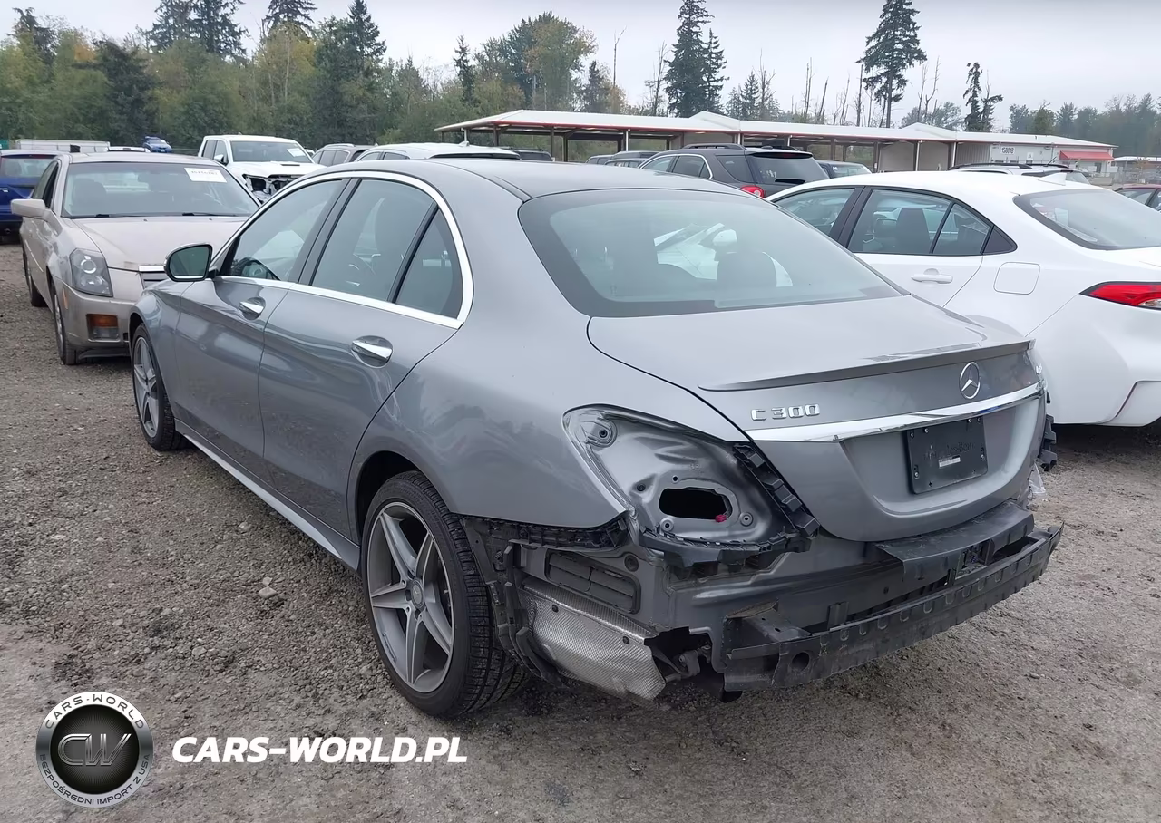2015 Mercedes-Benz C 300 Sport 4Matic VIN:55SWF4KB4FU062881 - 3