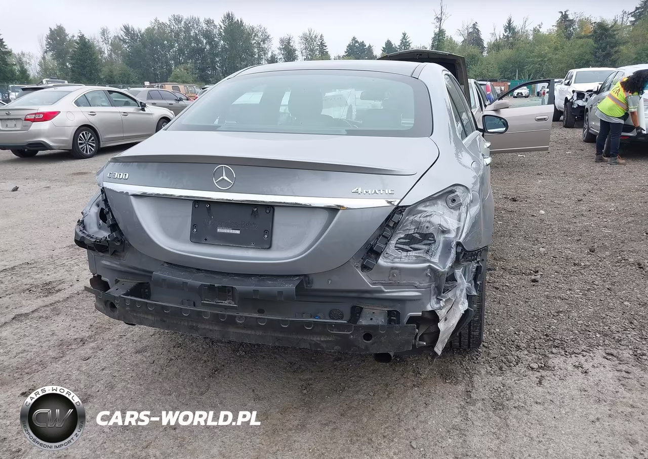 2015 Mercedes-Benz C 300 Sport 4Matic VIN:55SWF4KB4FU062881 - 6