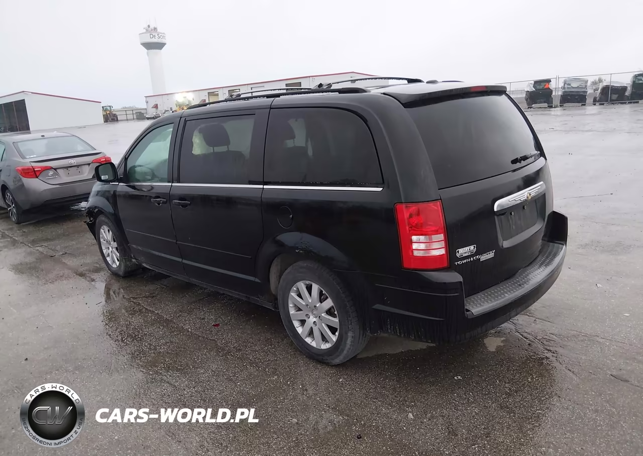 2008 Chrysler Town & Country Touring VIN:2A8HR54P88R613569 - 3