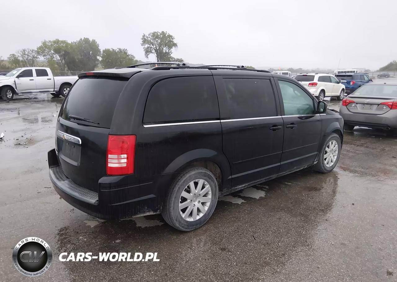 2008 Chrysler Town & Country Touring VIN:2A8HR54P88R613569 - 4
