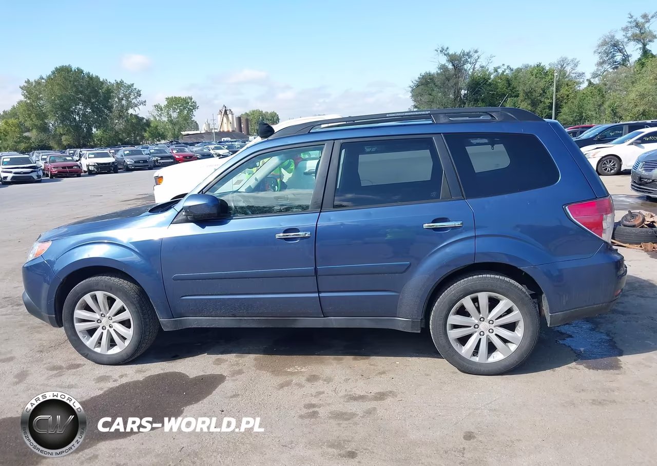 2011 Subaru Forester 2.5X Premium VIN:JF2SHBDCXBH776658 - 14