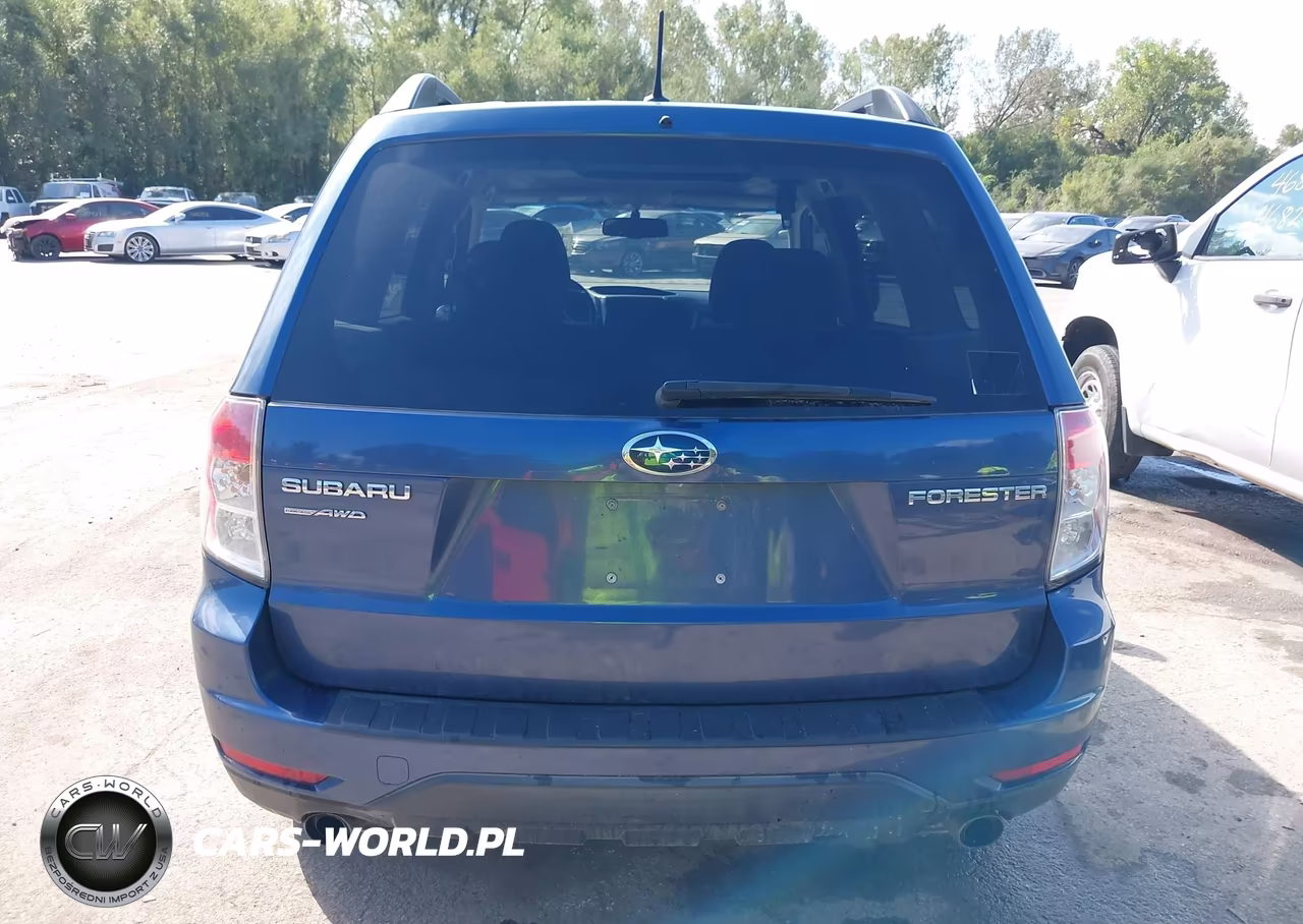 2011 Subaru Forester 2.5X Premium VIN:JF2SHBDCXBH776658 - 16