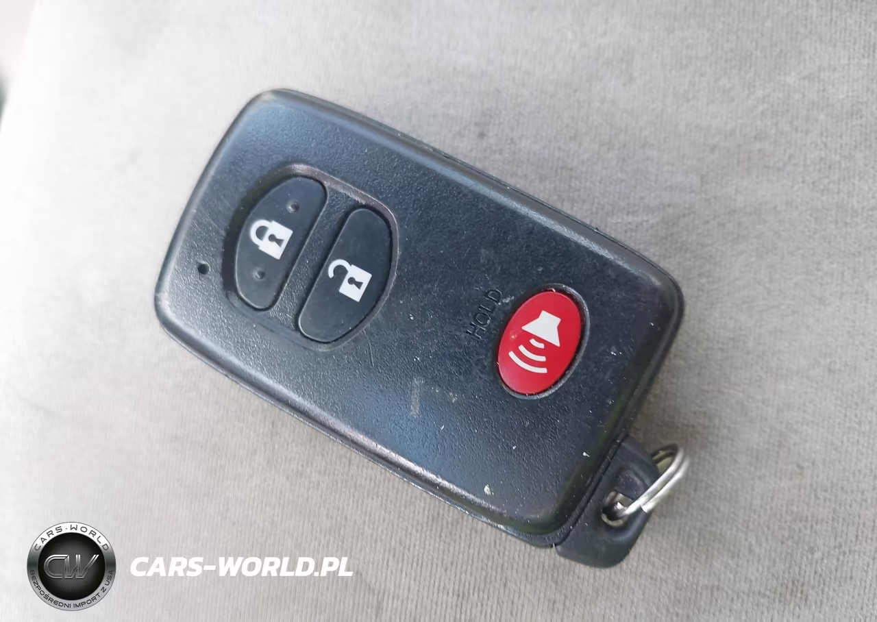 2011 Toyota Prius Two VIN:JTDKN3DU1B0261696 - 11