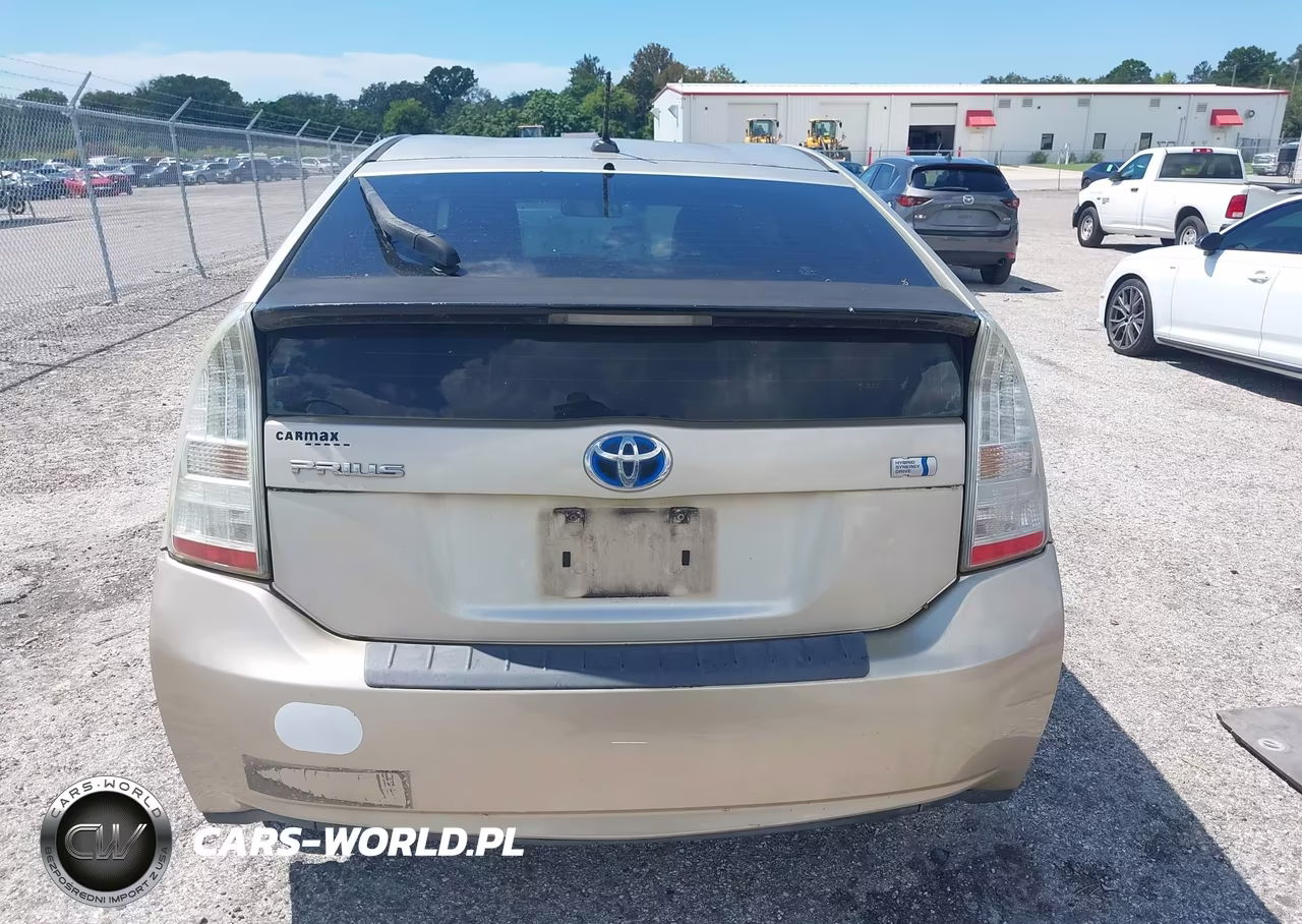 2011 Toyota Prius Two VIN:JTDKN3DU1B0261696 - 16