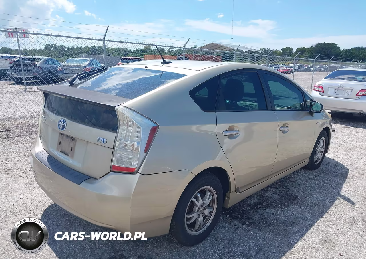 2011 Toyota Prius Two VIN:JTDKN3DU1B0261696 - 4