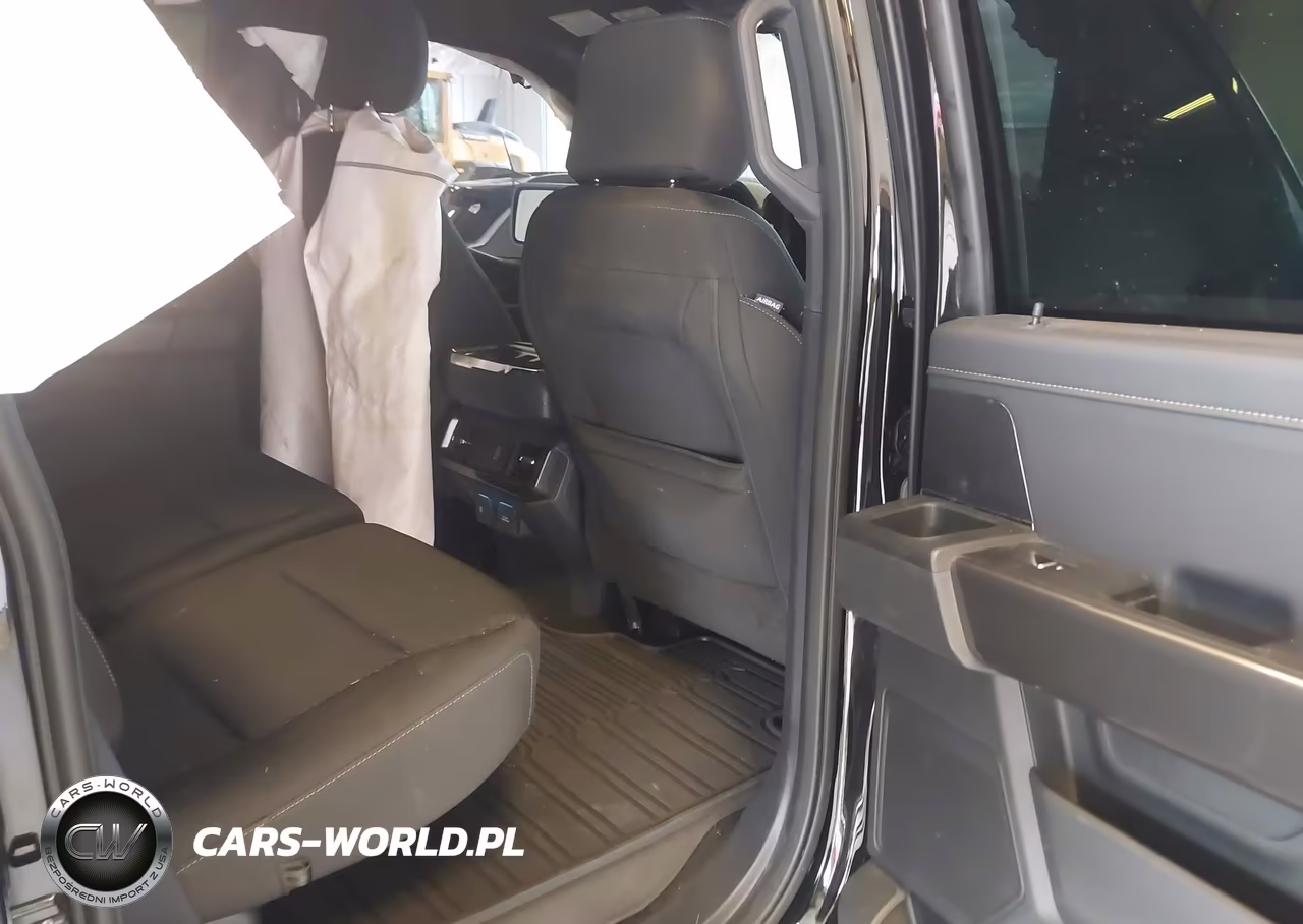 2023 Ford F-150 Xlt VIN:1FTFW1E82PFA50726 - 8
