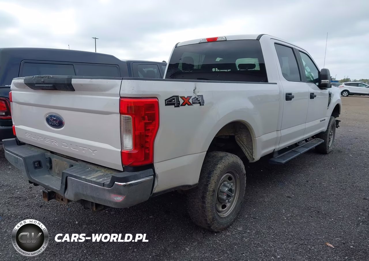 2018 Ford F-250 Xl VIN:1FT7W2BT8JEC52017 - 4