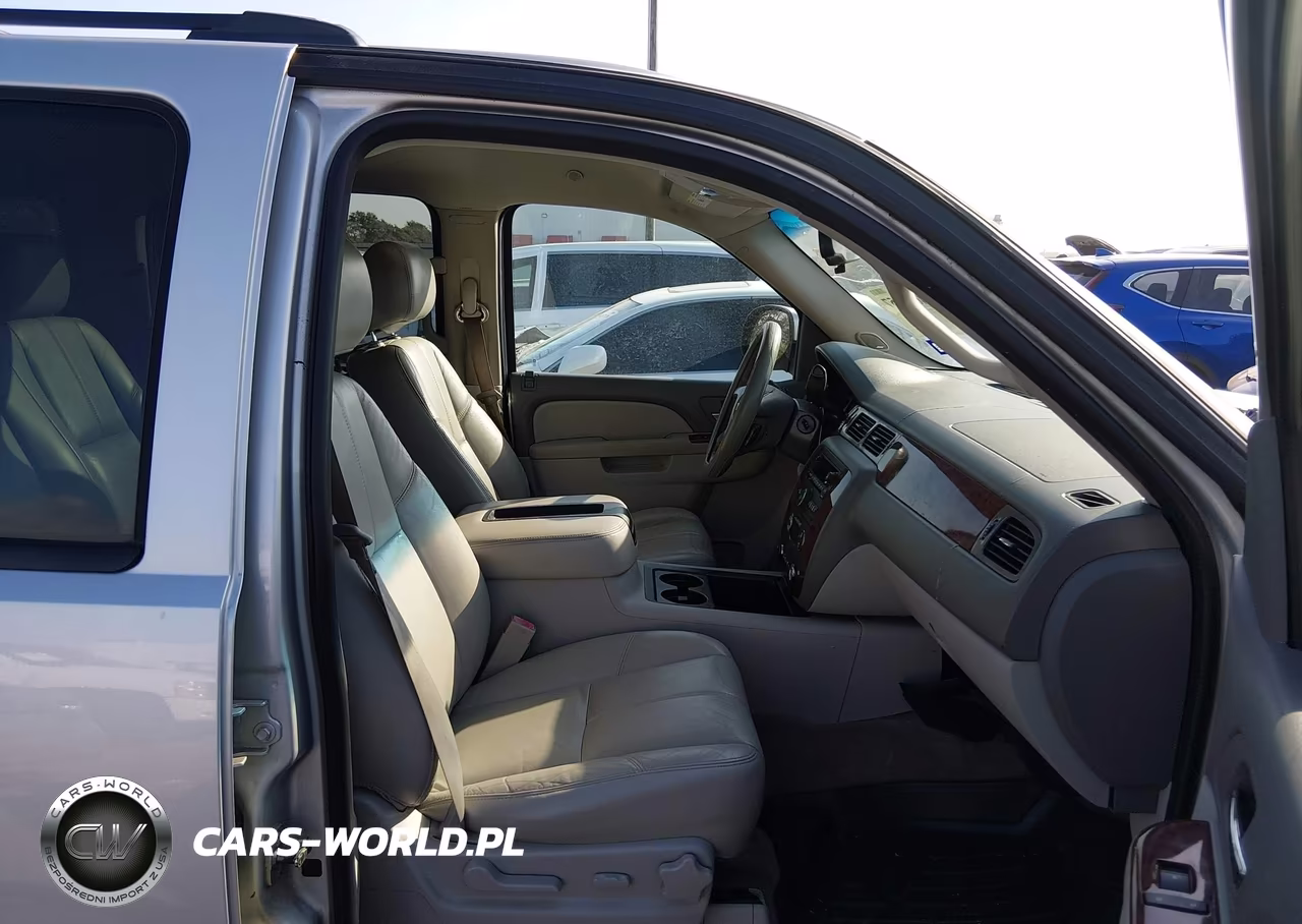 2011 Chevrolet Suburban 1500 Lt1 VIN:1GNSCJE09BR161225 - 5
