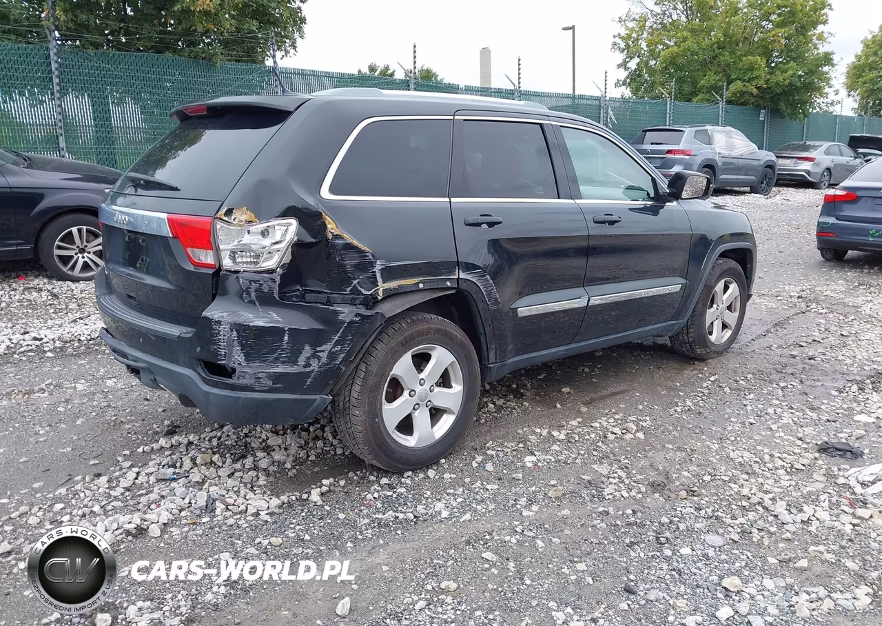 2012 Jeep Grand Cherokee Laredo VIN:1C4RJFAG8CC239463 - 4
