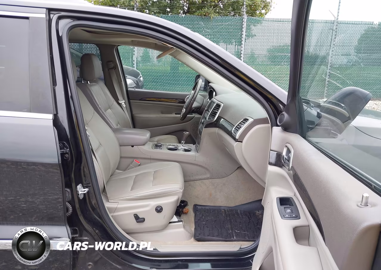 2012 Jeep Grand Cherokee Laredo VIN:1C4RJFAG8CC239463 - 5
