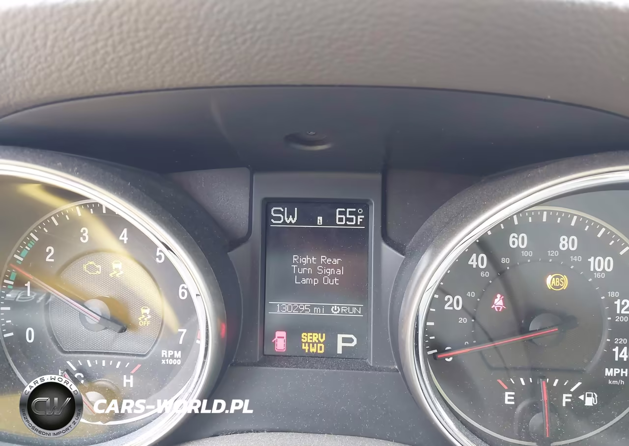 2012 Jeep Grand Cherokee Laredo VIN:1C4RJFAG8CC239463 - 7