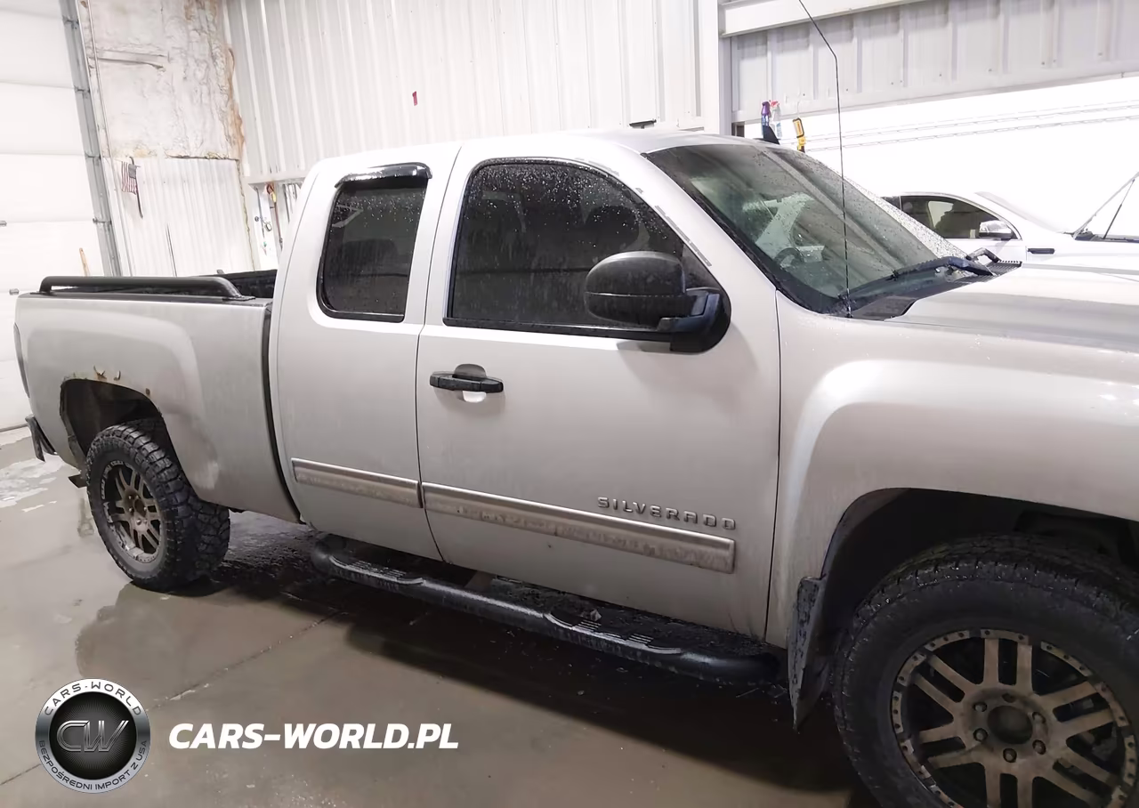 2011 Chevrolet Silverado 1500 Ls VIN:1GCRKREA5BZ426076 - 13
