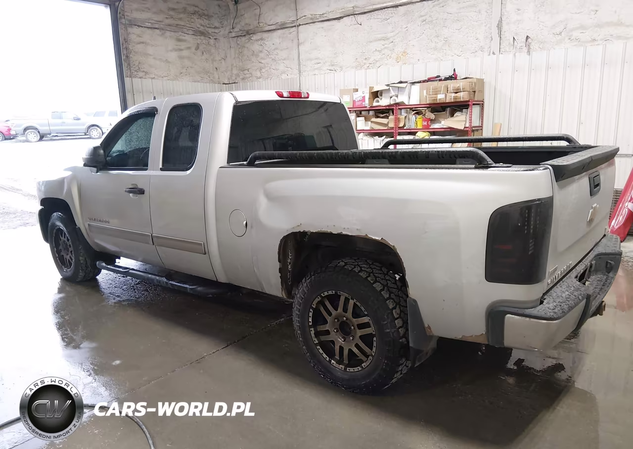 2011 Chevrolet Silverado 1500 Ls VIN:1GCRKREA5BZ426076 - 14