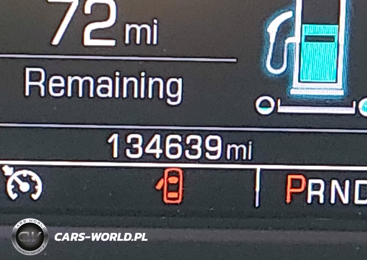 2018 Chevrolet Tahoe Premier VIN:1GNSKCKC1JR107557 - 15