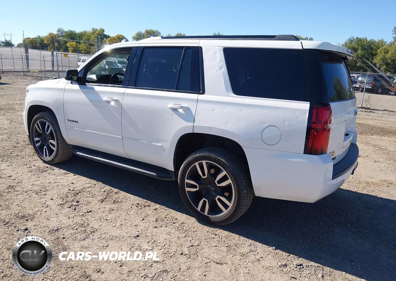 2018 Chevrolet Tahoe Premier VIN:1GNSKCKC1JR107557 - 3