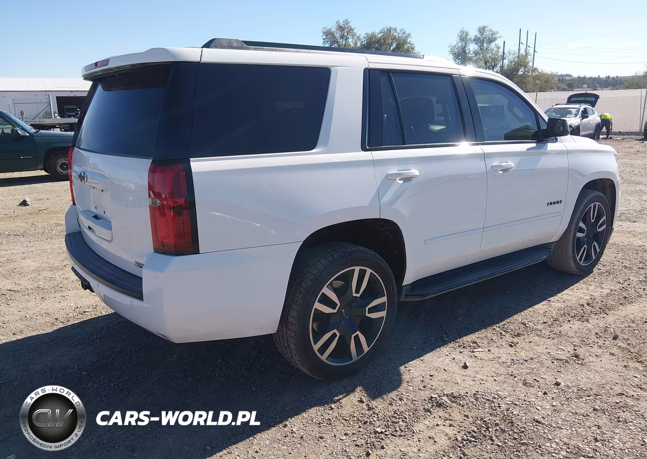 2018 Chevrolet Tahoe Premier VIN:1GNSKCKC1JR107557 - 4