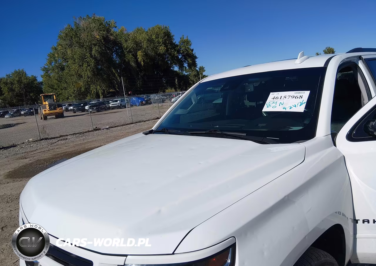 2018 Chevrolet Tahoe Premier VIN:1GNSKCKC1JR107557 - 6