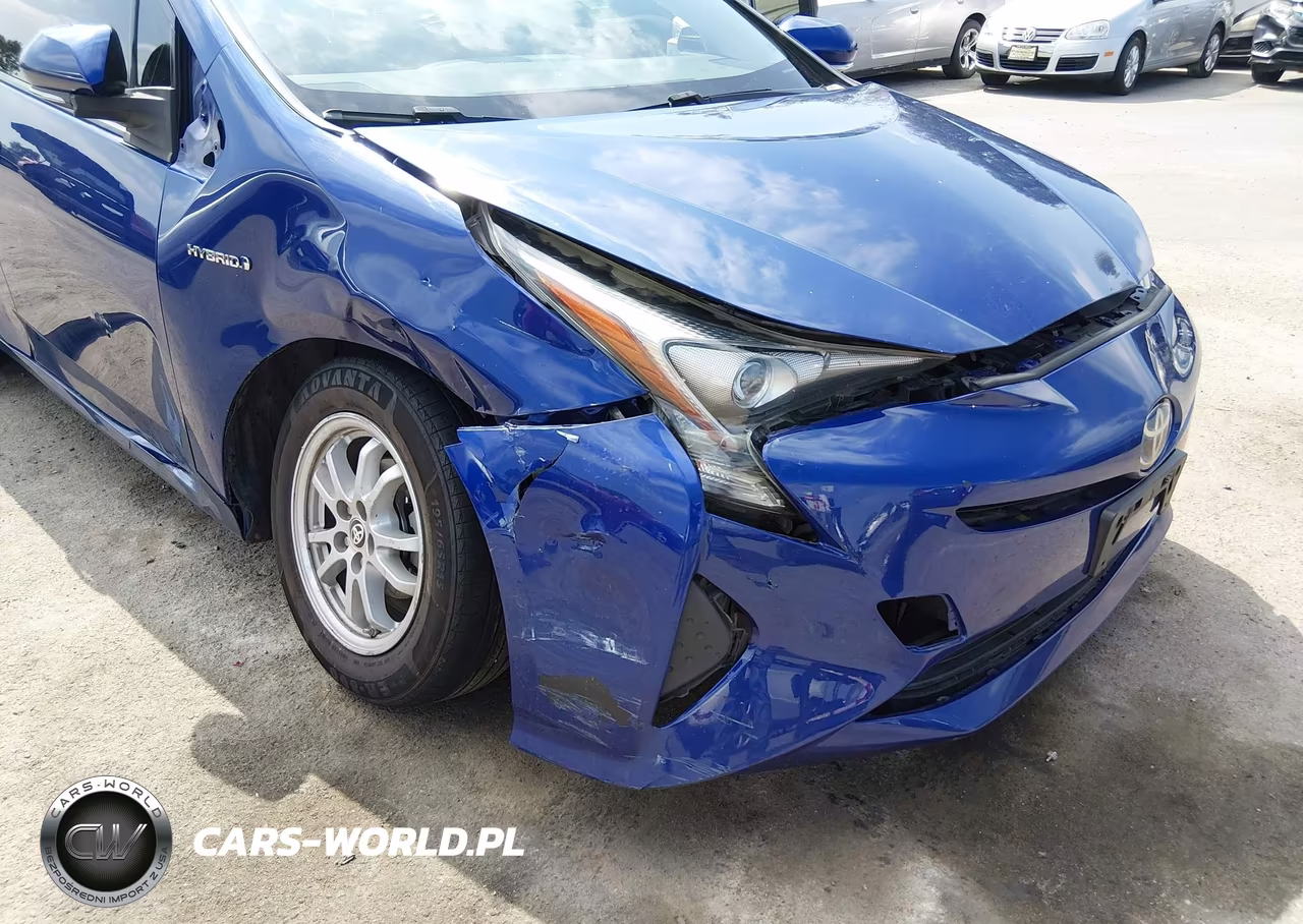 2017 Toyota Prius Two VIN:JTDKBRFU8H3548906 - 6