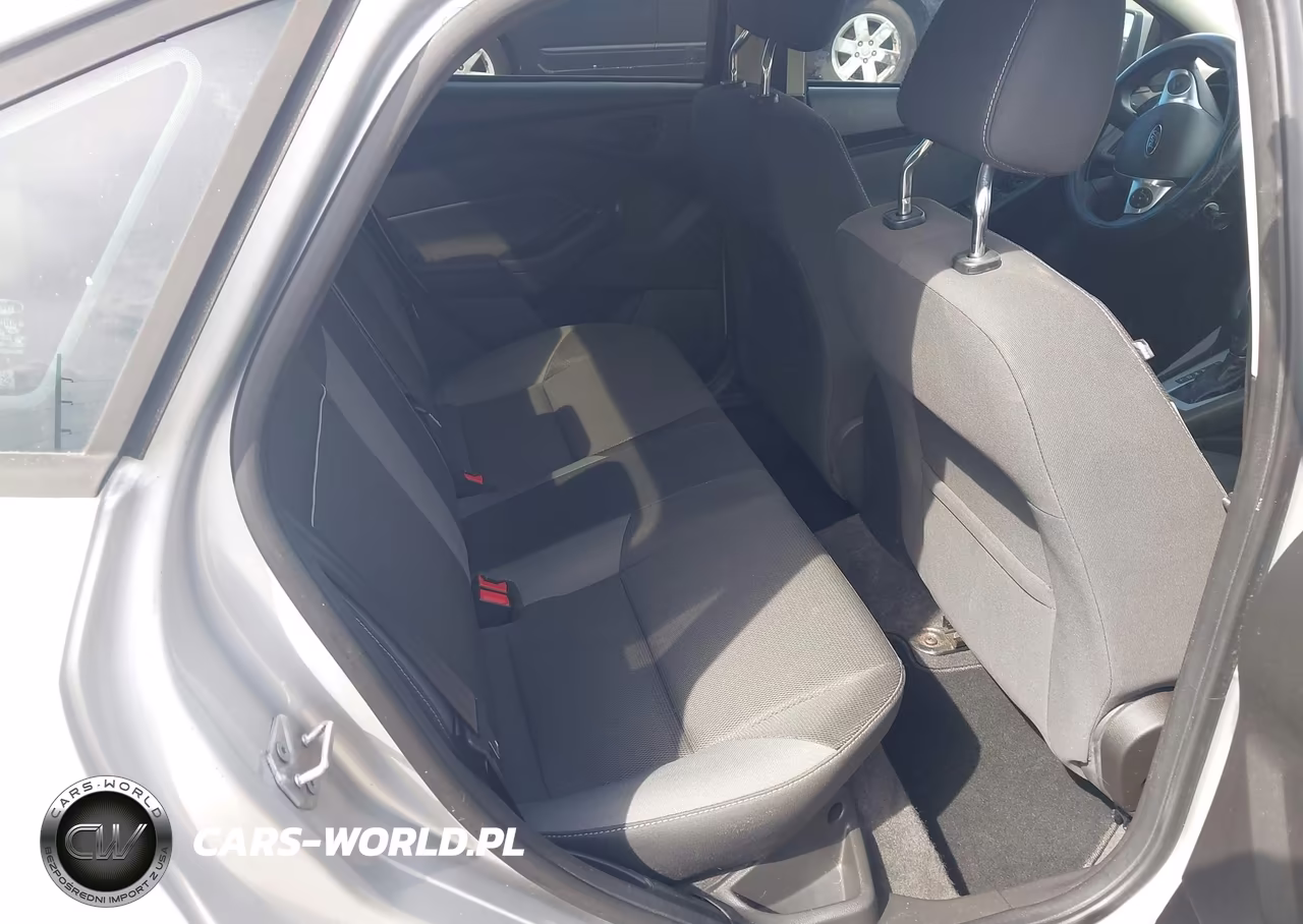 2012 Ford Focus Se VIN:1FAHP3F24CL298599 - 8