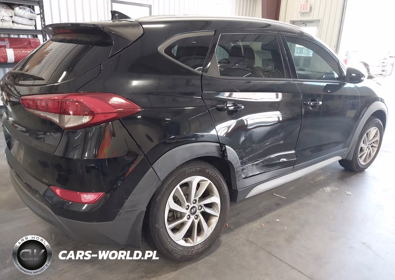 2017 Hyundai Tucson Se Plus VIN:KM8J33A43HU552588 - 4